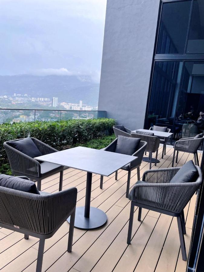 Beacon Executive Suites #RoofTopPool #LuxurySuites George Town Exterior foto