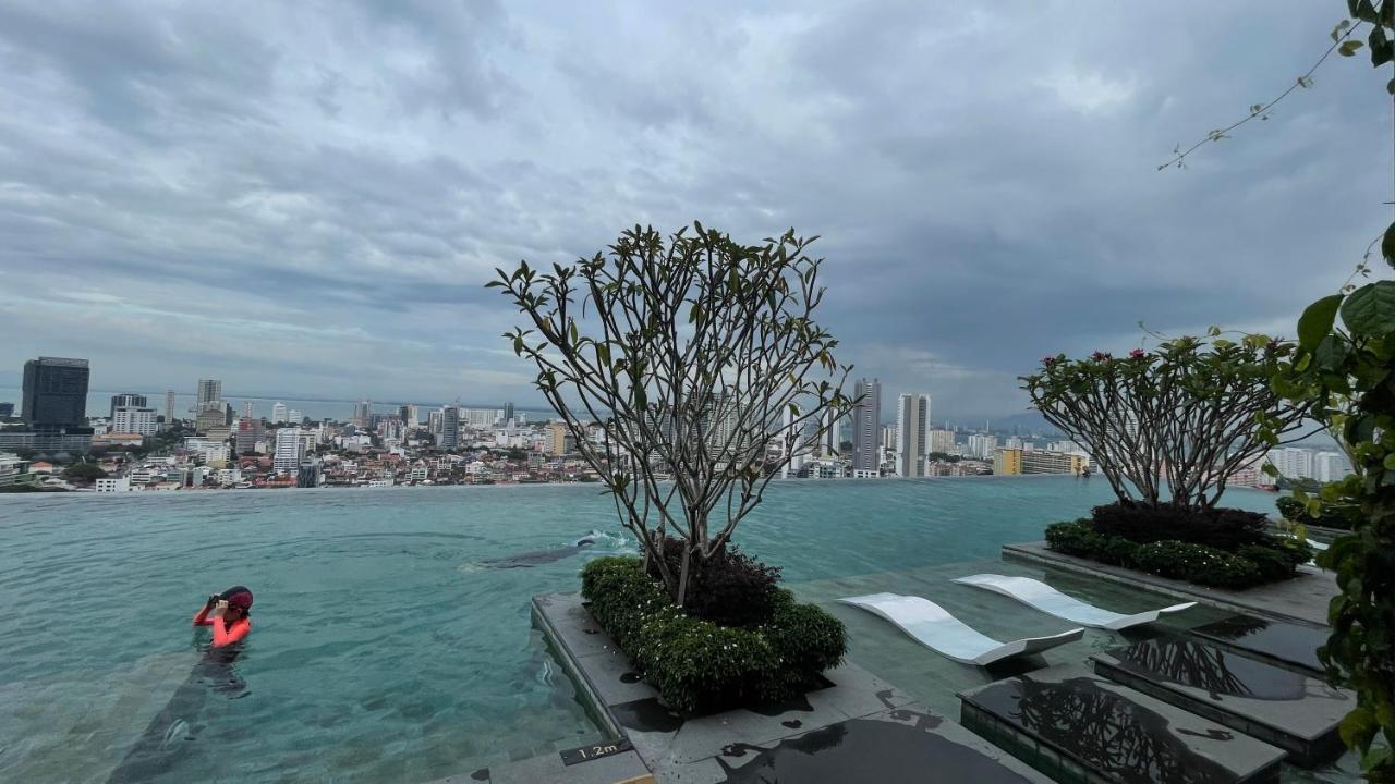 Beacon Executive Suites #RoofTopPool #LuxurySuites George Town Exterior foto