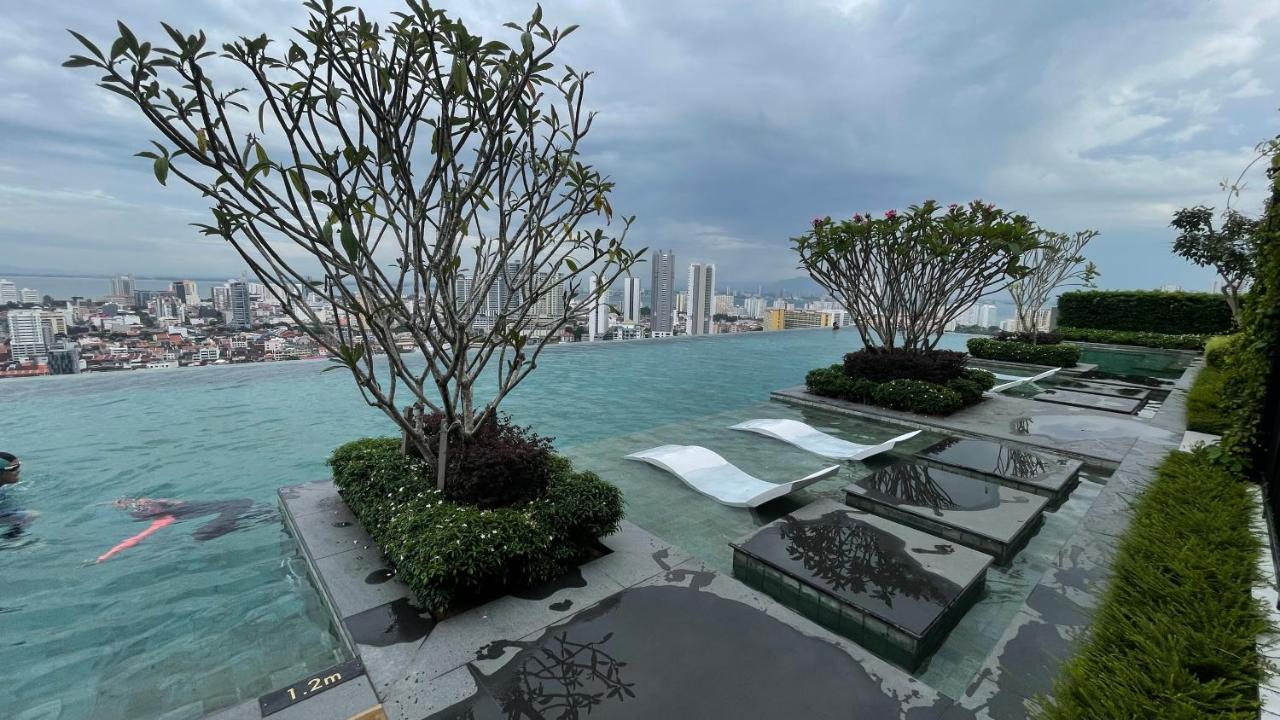 Beacon Executive Suites #RoofTopPool #LuxurySuites George Town Exterior foto