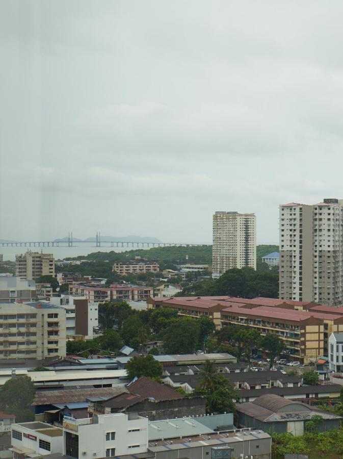 Beacon Executive Suites #RoofTopPool #LuxurySuites George Town Exterior foto